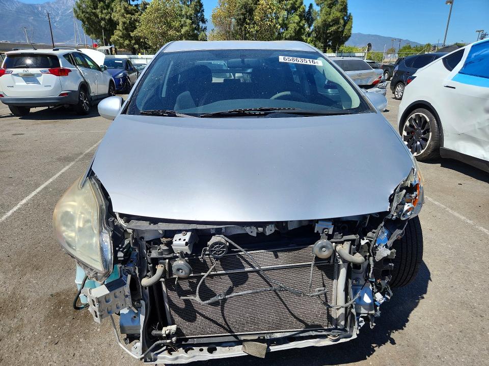 Photo 5 from auction – 2014 TOYOTA PRIUS with VIN JTDKN3DU9E1768554