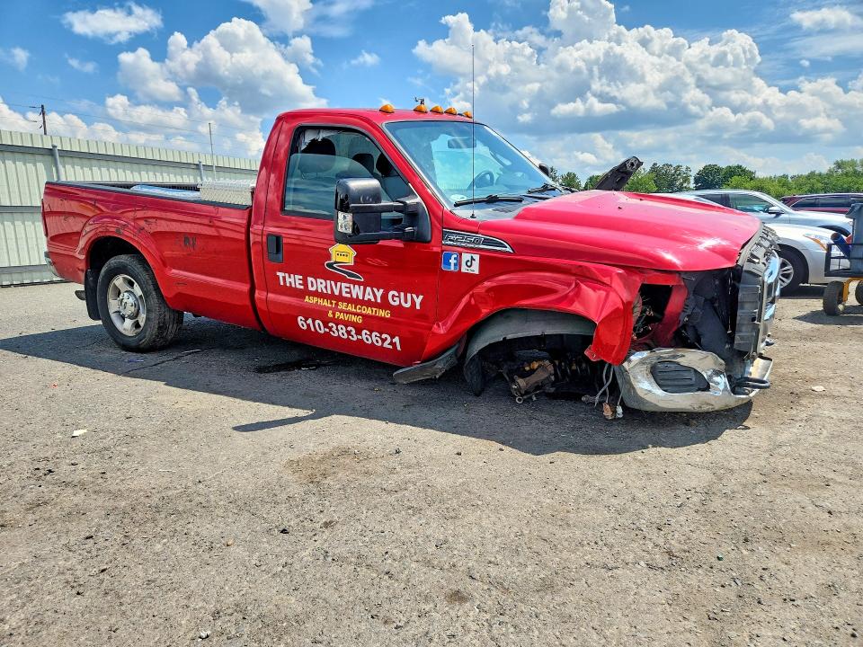 Photo 4 from auction – 2015 FORD F250 with VIN 1FTBF2A62FEA25919