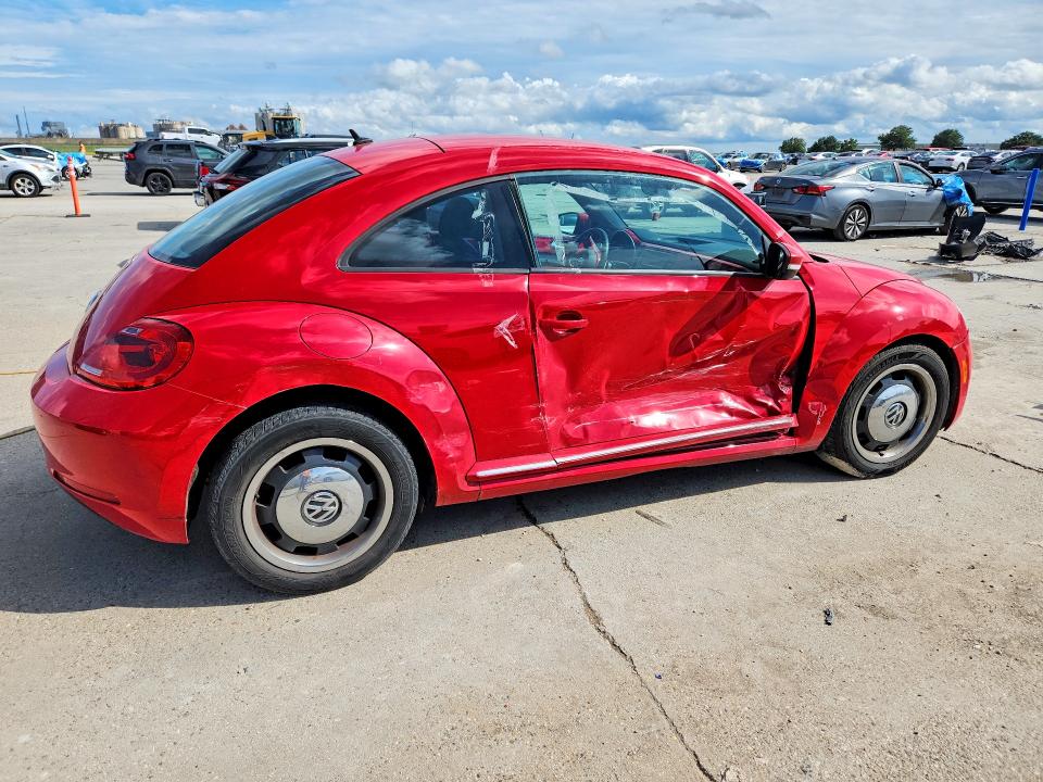 Photo 3 from auction – 2012 VOLKSWAGEN BEETLE with VIN 3VWJP7AT5CM601551