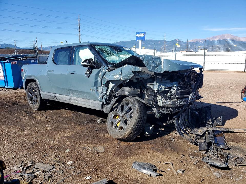 Photo 4 from auction – 2025 RIVIAN R1T with VIN 7FCTGCAP5SN036840