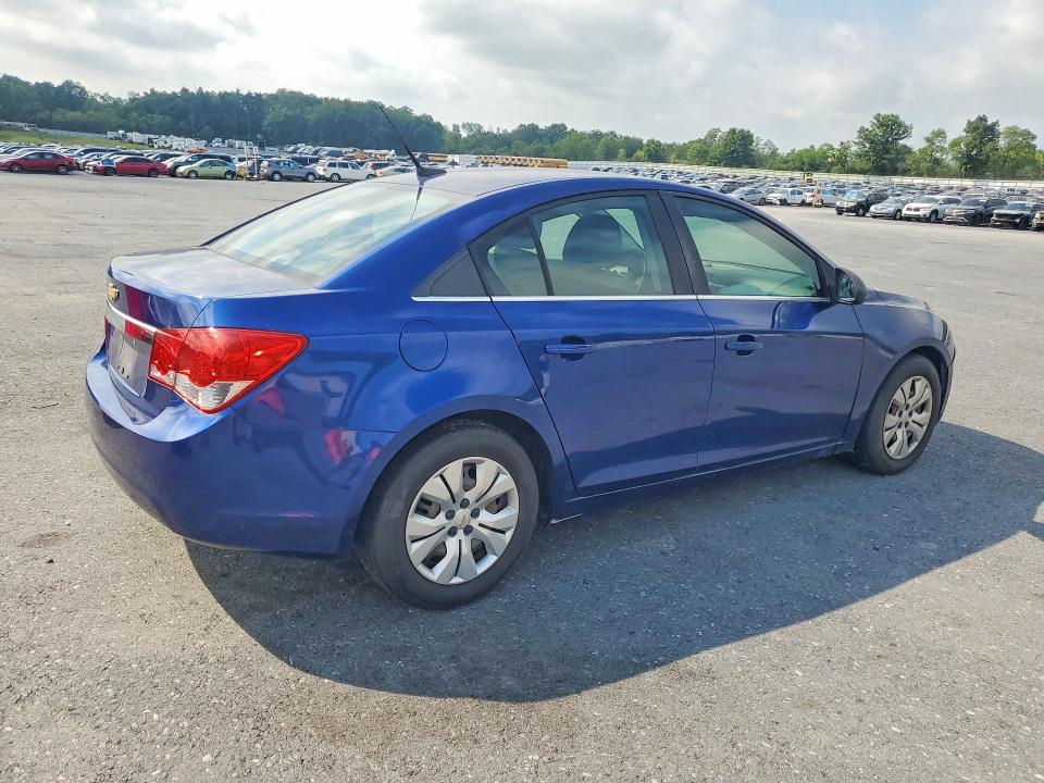 Photo 3 from auction – 2012 CHEVROLET CRUZE with VIN 1G1PC5SH2C7226650