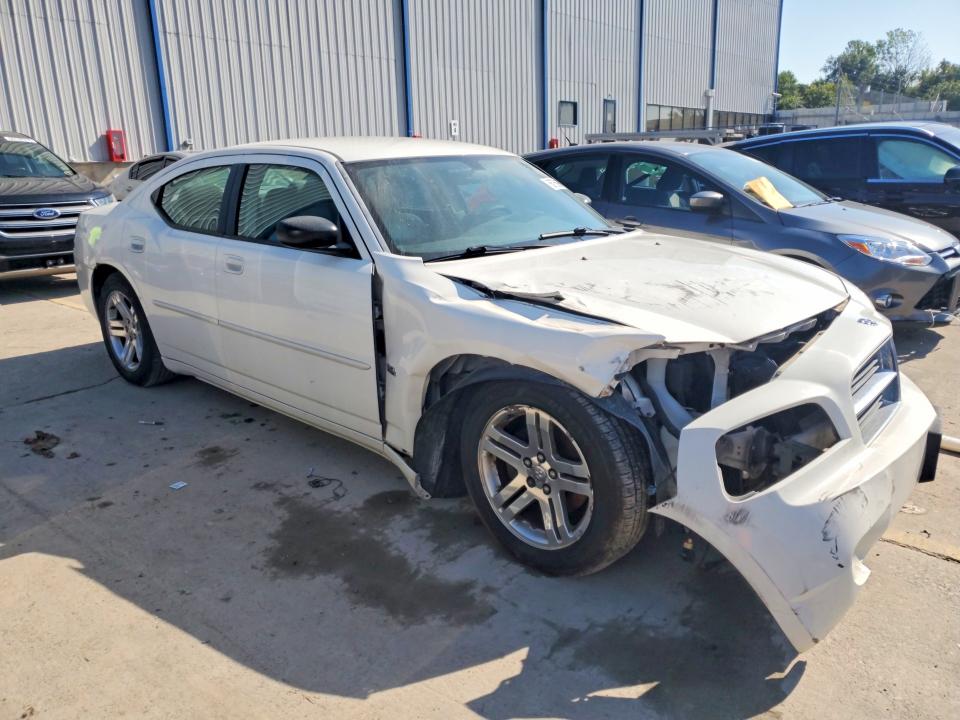 Photo 4 from auction – 2006 DODGE CHARGER with VIN 2B3KA43GX6H373803
