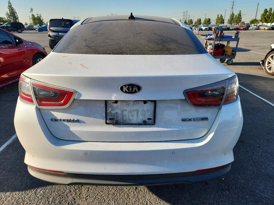 Photo 6 from auction – 2015 KIA OPTIMA with VIN KNAGN4AD1F5086887