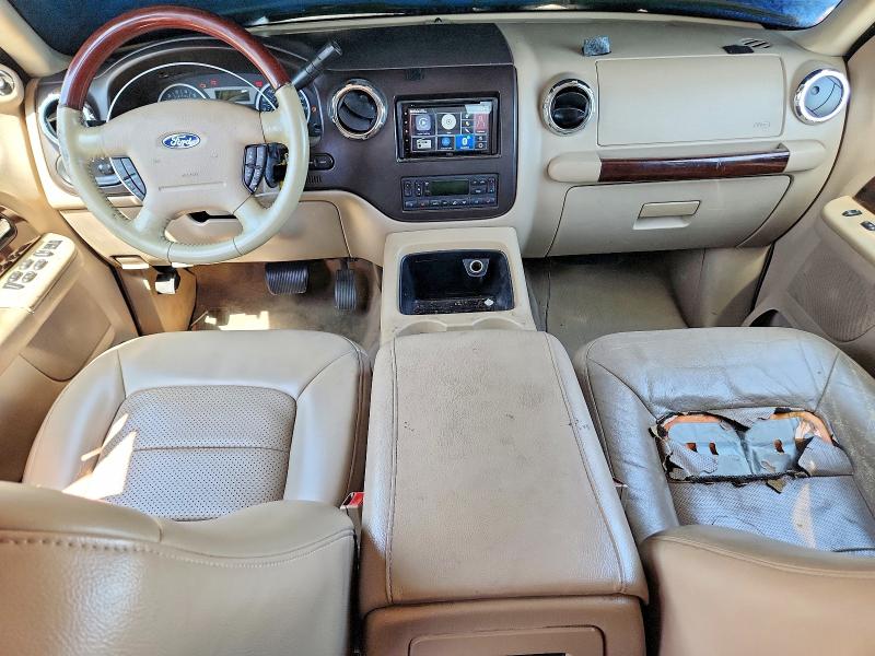 Photo 8 from auction – 2006 FORD EXPEDITION with VIN 1FMFU19566LA99073