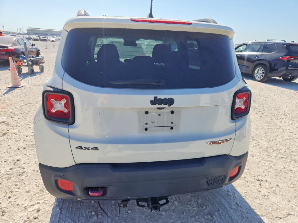 Photo 6 from auction – 2017 JEEP RENEGADE with VIN ZACCJBCB7HPF14422