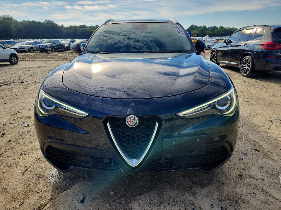 Снимка 5 от търг – 2018 ALFA ROMEO STELVIO с VIN ZASFAKBN9J7C26887