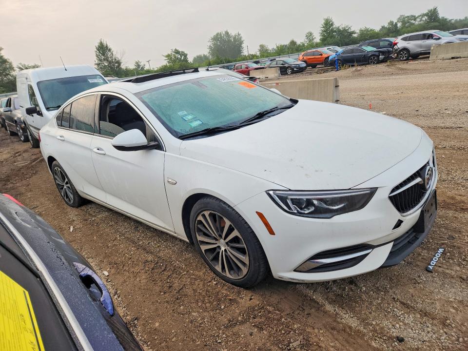 Photo 4 from auction – 2019 BUICK REGAL with VIN W04GL6SX3K1040728