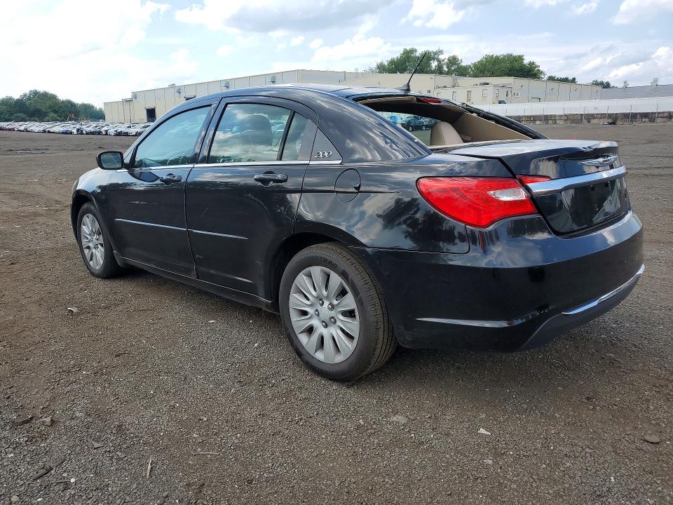 Photo 2 from auction – 2013 CHRYSLER 200 with VIN 1C3CCBAB6DN568704