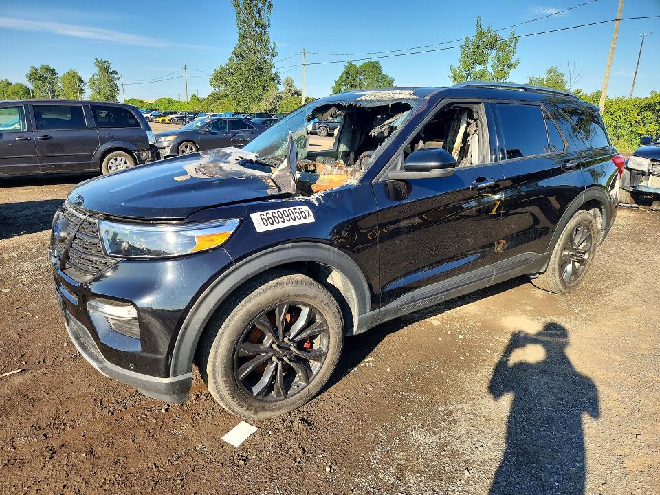 FORD EXPLORER 2022 with VIN 1FMSK8FH7NGA85900 - Photo from auction