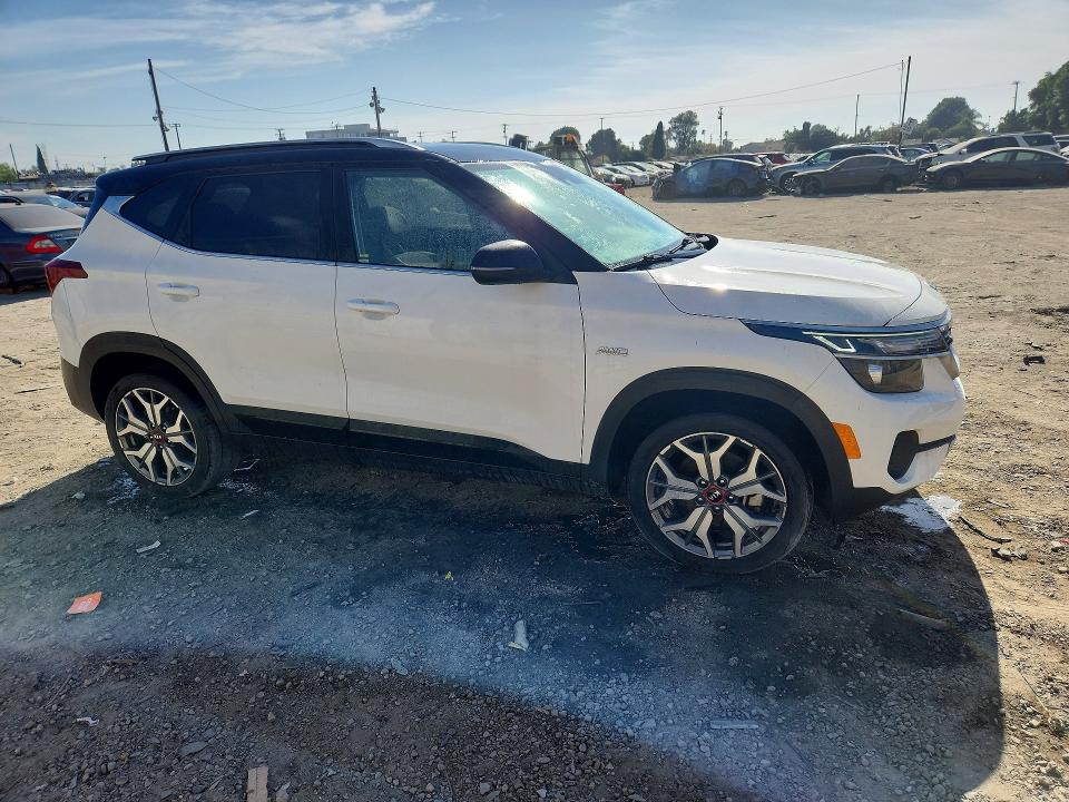 Снимка 4 от търг – 2021 KIA SELTOS с VIN KNDEUCA23M7081147