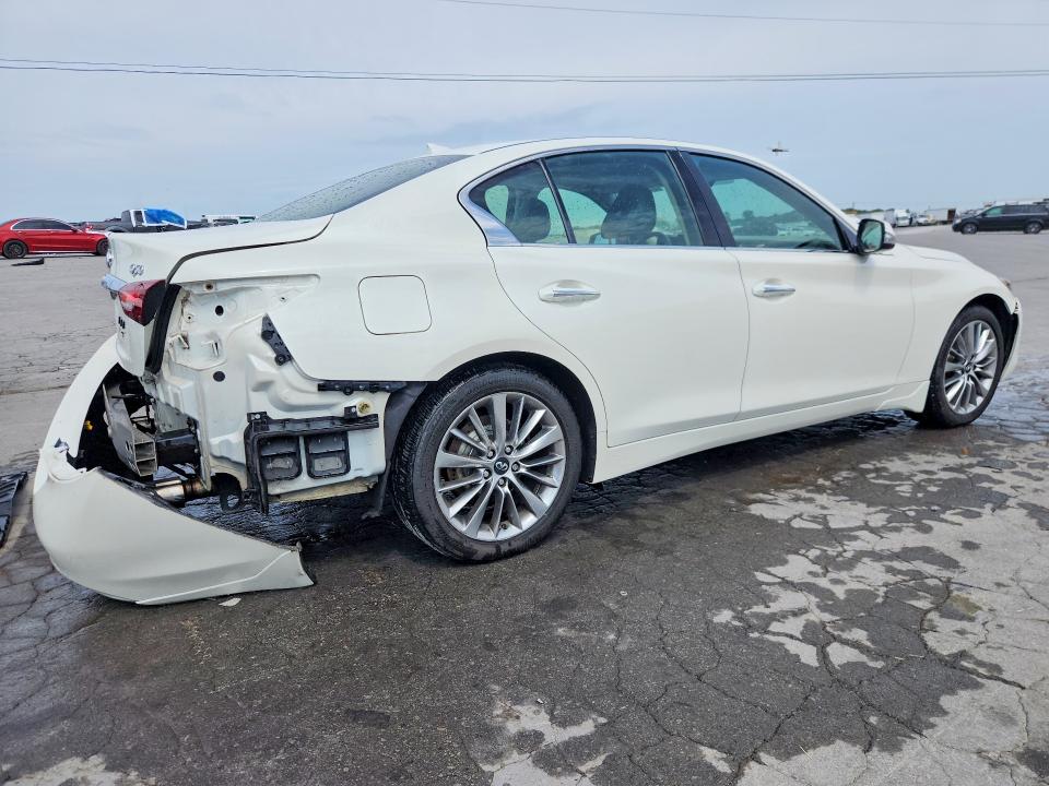 Photo 3 from auction – 2018 INFINITI Q50 with VIN JN1EV7AR9JM442236