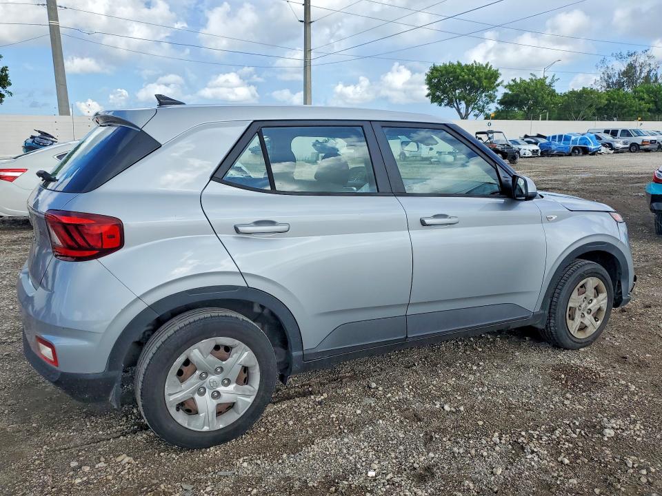 Photo 3 from auction – 2020 HYUNDAI VENUE with VIN KMHRB8A37LU032641