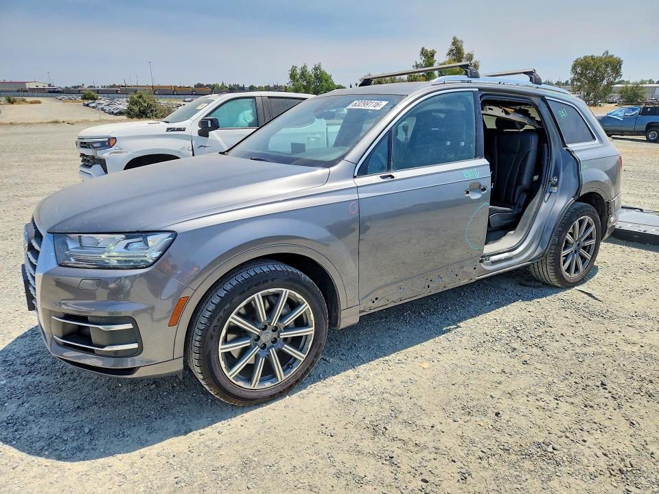 AUDI Q7 2018 with VIN WA1LAAF73JD000910 - Photo from auction