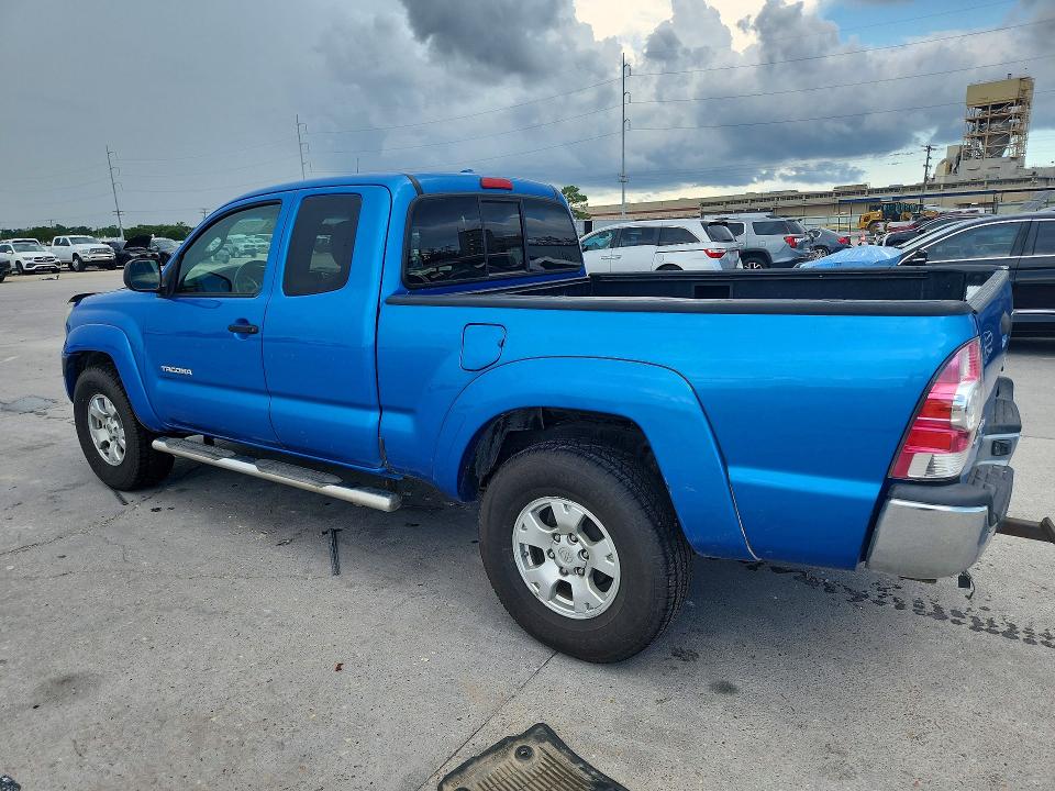 Снимка 2 от търг – 2010 TOYOTA TACOMA с VIN 5TEUU4EN9AZ734574
