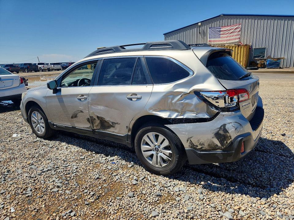 Photo 2 from auction – 2018 SUBARU OUTBACK with VIN 4S4BSAAC6J3289298