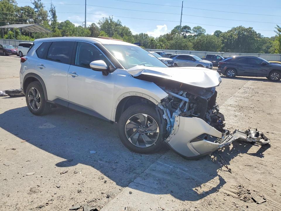 Photo 4 from auction – 2024 NISSAN ROGUE with VIN 5N1BT3BB1RC726618