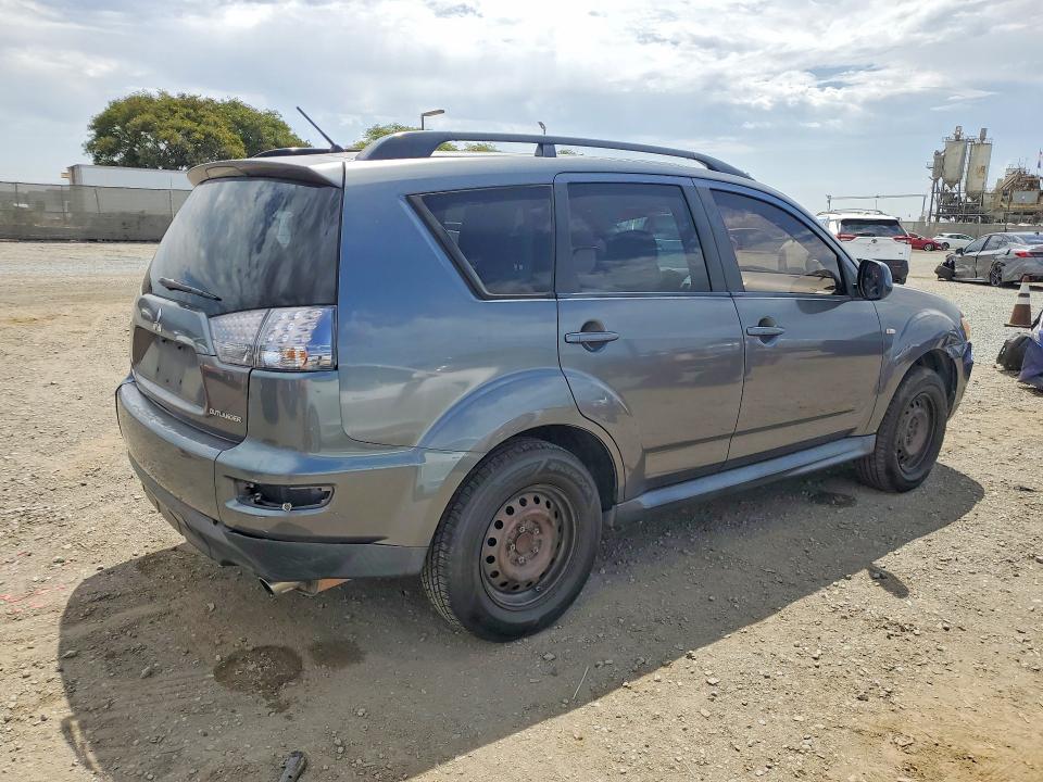 Photo 3 from auction – 2011 MITSUBISHI OUTLANDER with VIN JA4AS2AW6BU031515