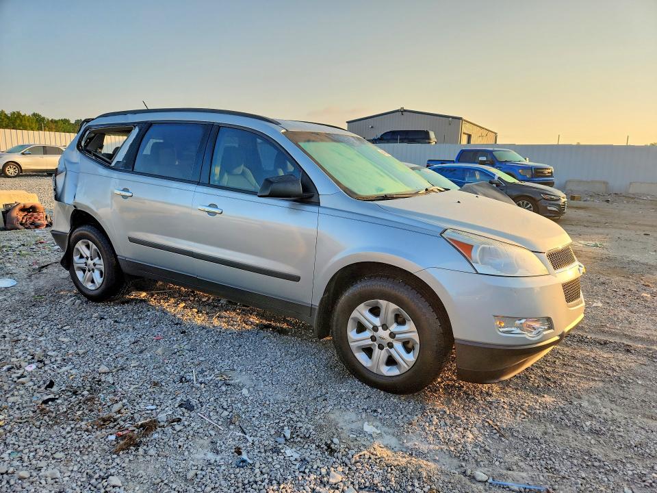 Photo 4 from auction – 2011 CHEVROLET TRAVERSE with VIN 1GNKREED7BJ199639