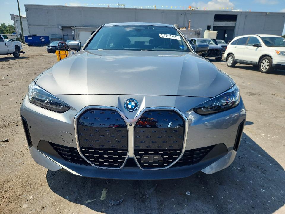 صورة رقم 5 من المزاد - 2024 BMW I4 مع VIN WBY43AW03RFS84531