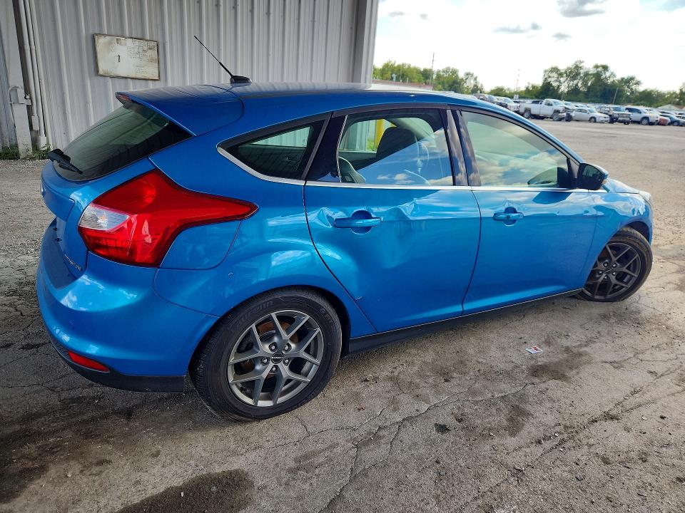 Photo 3 from auction – 2014 FORD FOCUS with VIN 1FADP3N20EL114682