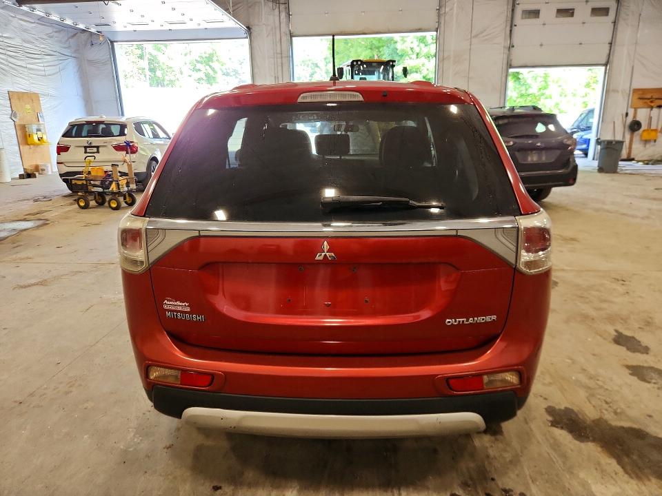 Photo 6 from auction – 2015 MITSUBISHI OUTLANDER with VIN JA4AD2A36FZ000354