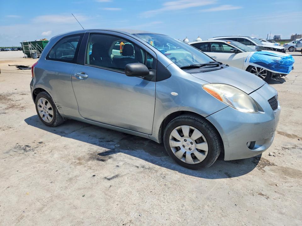 Снимка 4 от търг – 2008 TOYOTA YARIS с VIN JTDJT923185205090