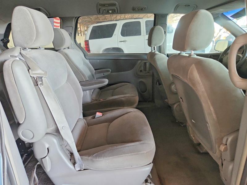 Photo 11 from auction – 2004 TOYOTA SIENNA with VIN 5TDZA23C94S200898