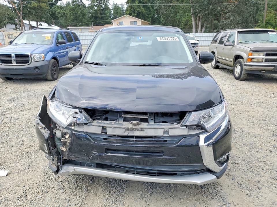 Photo 5 from auction – 2018 MITSUBISHI OUTLANDER with VIN JA4AD2A36JZ009905