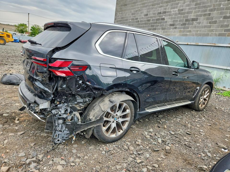 Photo 3 from auction – 2024 BMW X5 with VIN 5UX23EU03R9V28940