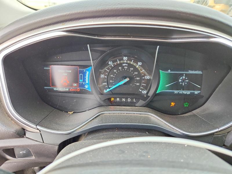 Photo 9 from auction – 2016 FORD FUSION with VIN 3FA6P0PU5GR235928
