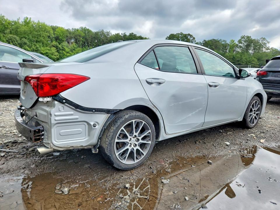 Foto 3 de la subasta – 2017 TOYOTA COROLLA con VIN 5YFBURHE1HP584086