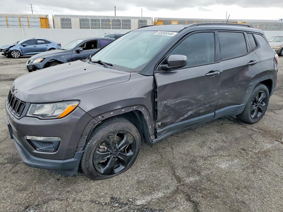JEEP COMPASS 2019 with VIN 3C4NJCBB2KT762903 - Photo from auction