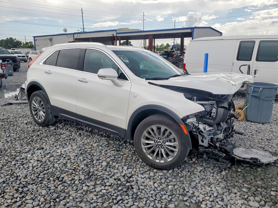 Photo 4 from auction – 2024 CADILLAC XT4 with VIN 1GYFZCR46RF168902