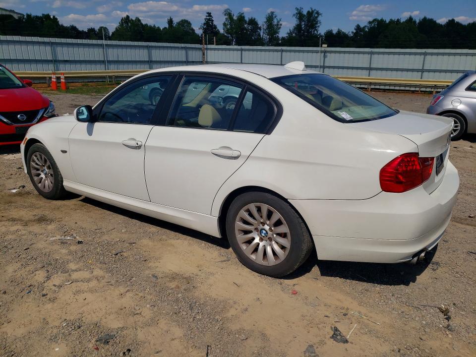 Photo 2 from auction – 2009 BMW 328 with VIN WBAPH73589E126837