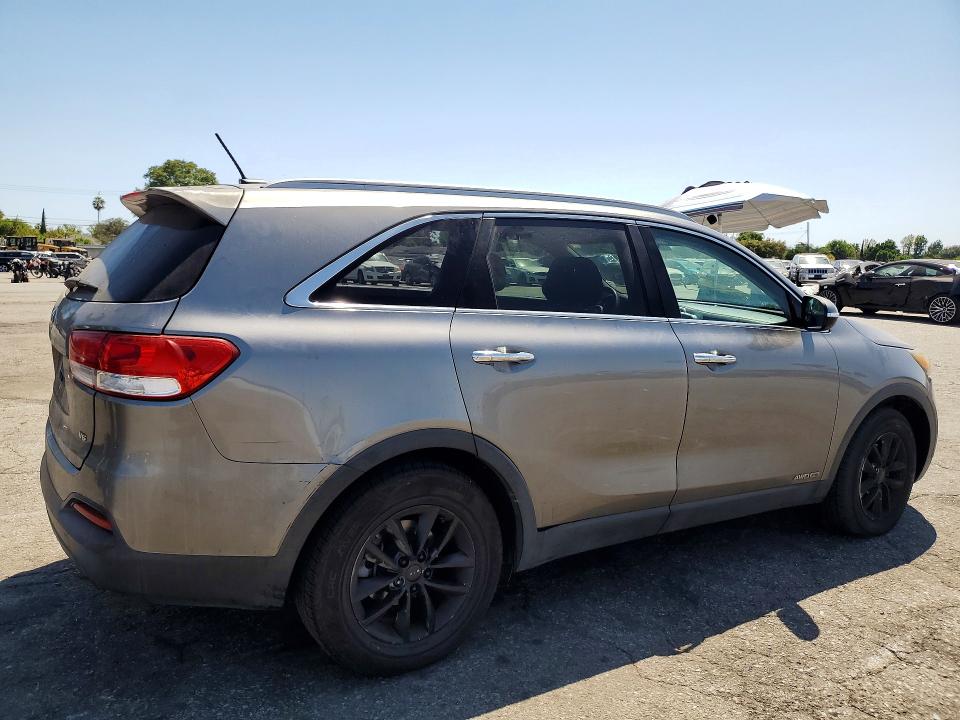 Photo 3 from auction – 2016 KIA SORENTO with VIN 5XYPGDA59GG180398