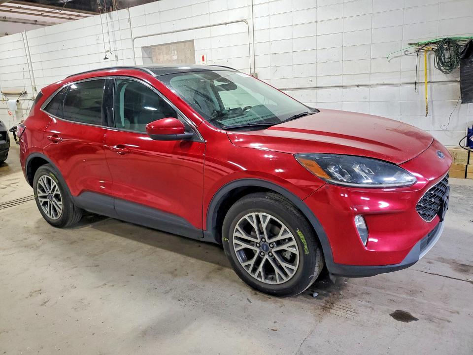 Photo 4 from auction – 2022 FORD ESCAPE with VIN 1FMCU9H95NUA80061