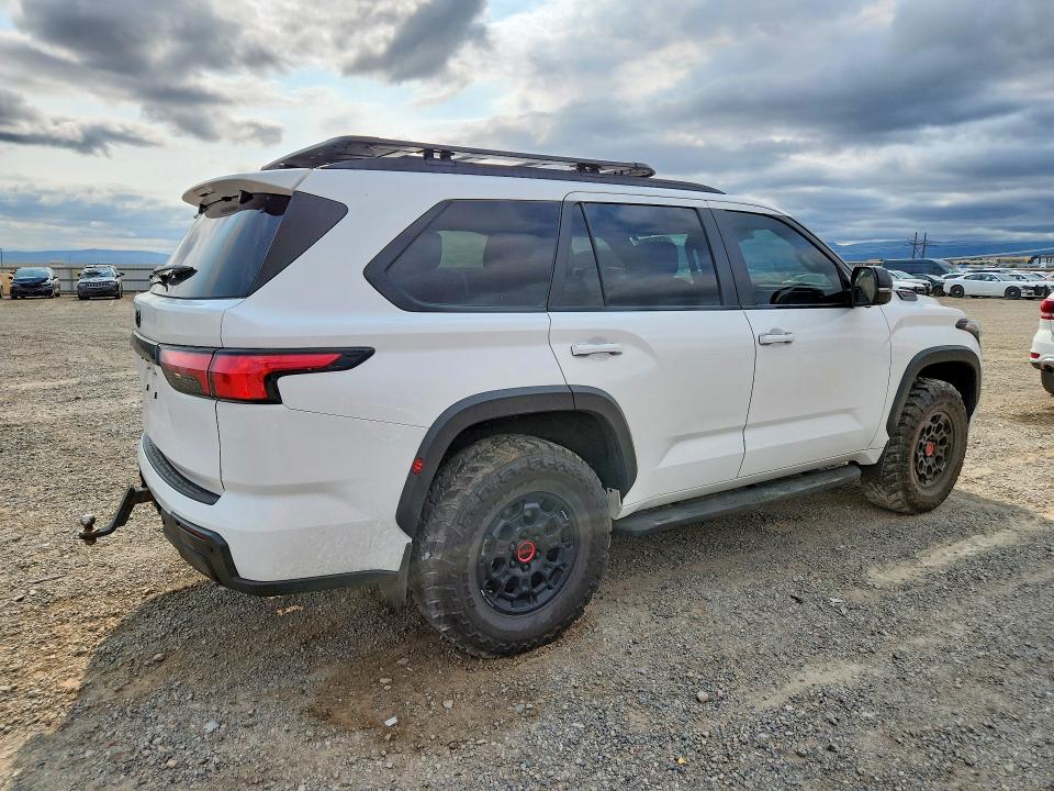 Photo 3 from auction – 2025 TOYOTA SEQUOIA with VIN 7SVAAABA8SX062386