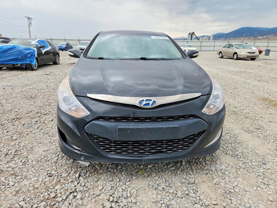 Photo 5 from auction – 2012 HYUNDAI SONATA with VIN KMHEC4A42CA028592