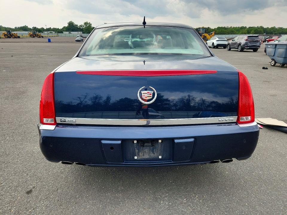 Photo 6 from auction – 2008 CADILLAC DTS with VIN 1G6KD57Y18U132360