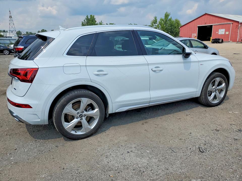 Photo 3 from auction – 2021 AUDI Q5 with VIN WA1FAAFY1M2106844