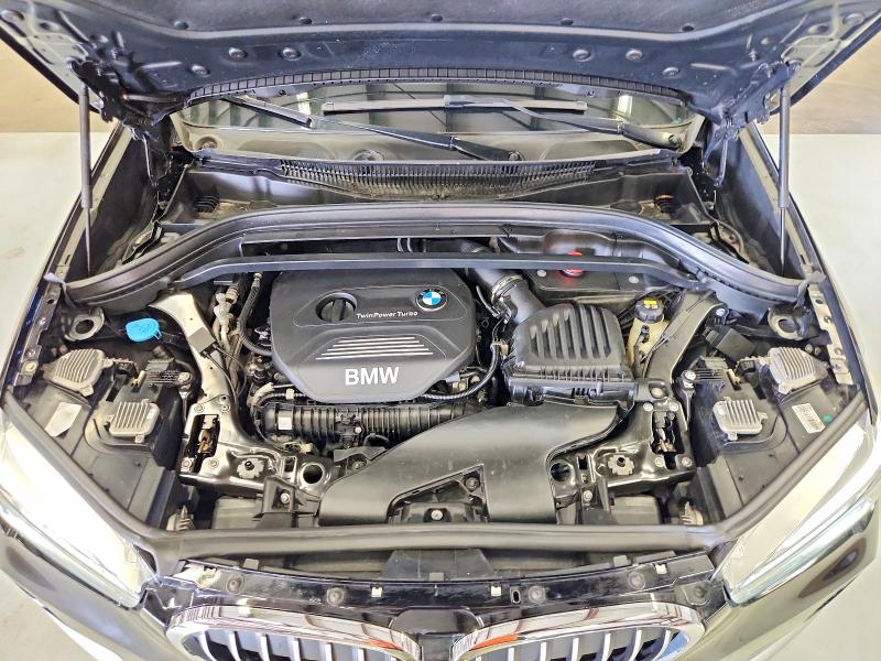 Photo 12 from auction – 2017 BMW X1 with VIN WBXHT3C37H5F85875