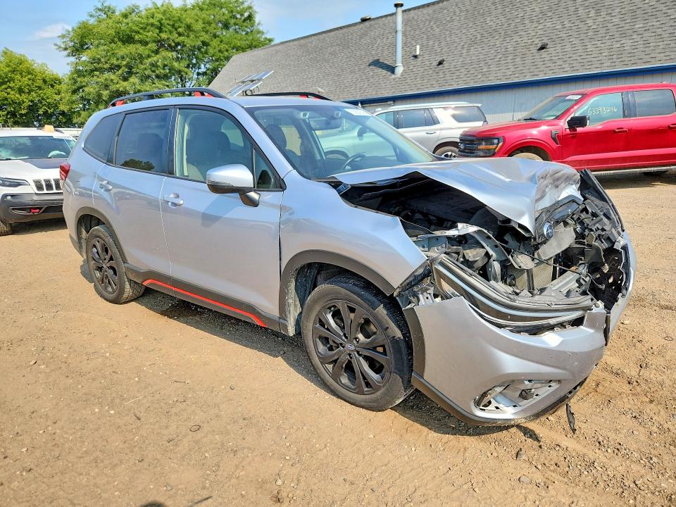 Photo 4 from auction – 2020 SUBARU FORESTER with VIN JF2SKALC3LH560262