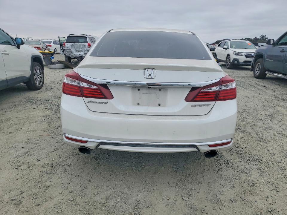 Photo 6 from auction – 2016 HONDA ACCORD with VIN 1HGCR2F57GA060588