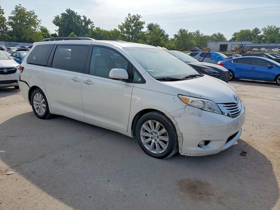 Photo 4 from auction – 2011 TOYOTA SIENNA with VIN 5TDYK3DC4BS002210