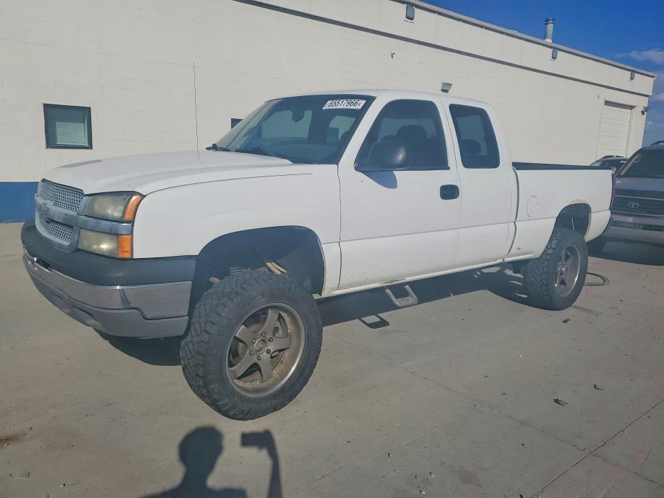 CHEVROLET SILVERADO 2005 with VIN 1GCEK19V95E175670 - Photo from auction