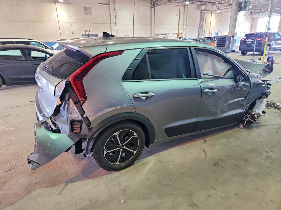 Photo 3 from auction – 2026 KIA NIRO with VIN KNDCP3LE6T5319802