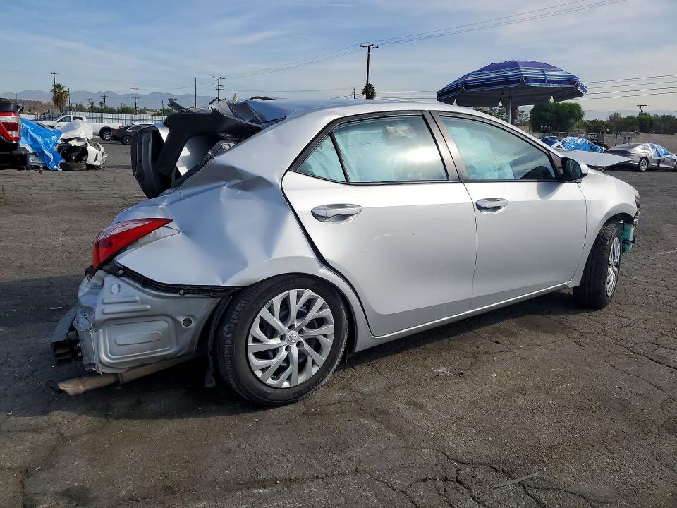 Photo 3 from auction – 2017 TOYOTA COROLLA with VIN 5YFBURHE9HP679771