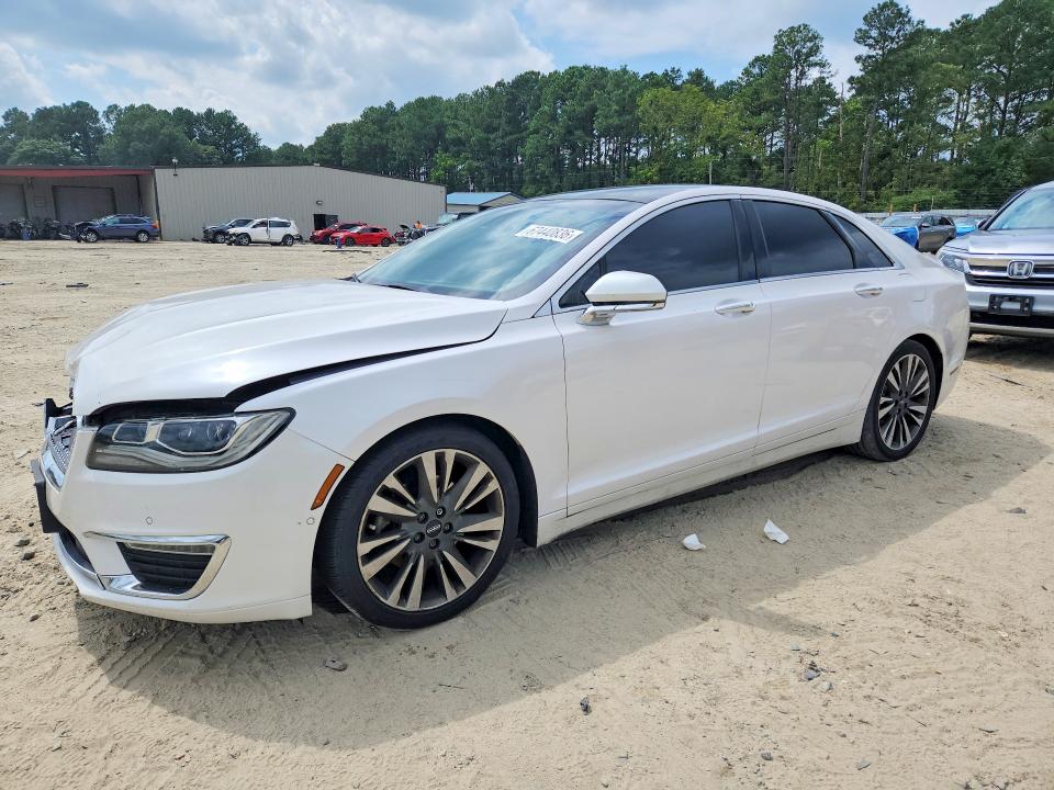 Снимка 1 от търг – 2017 LINCOLN MKZ с VIN 3LN6L5F92HR601082