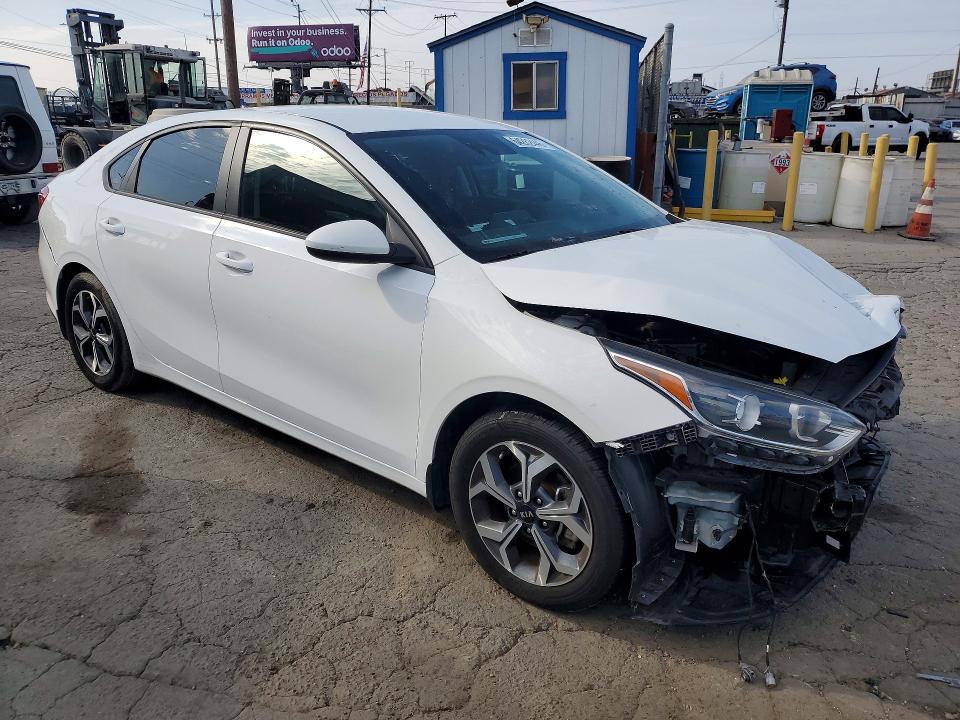 Photo 4 from auction – 2021 KIA FORTE with VIN 3KPF24AD1ME391220