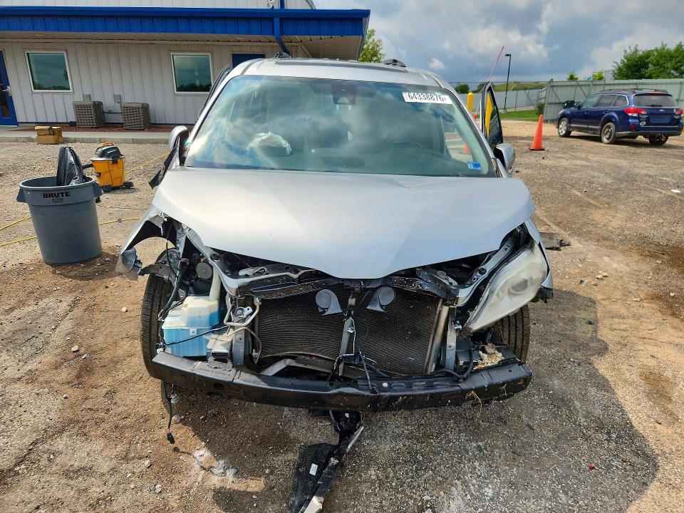 Photo 5 from auction – 2020 TOYOTA SIENNA with VIN 5TDYZ3DC3LS026284